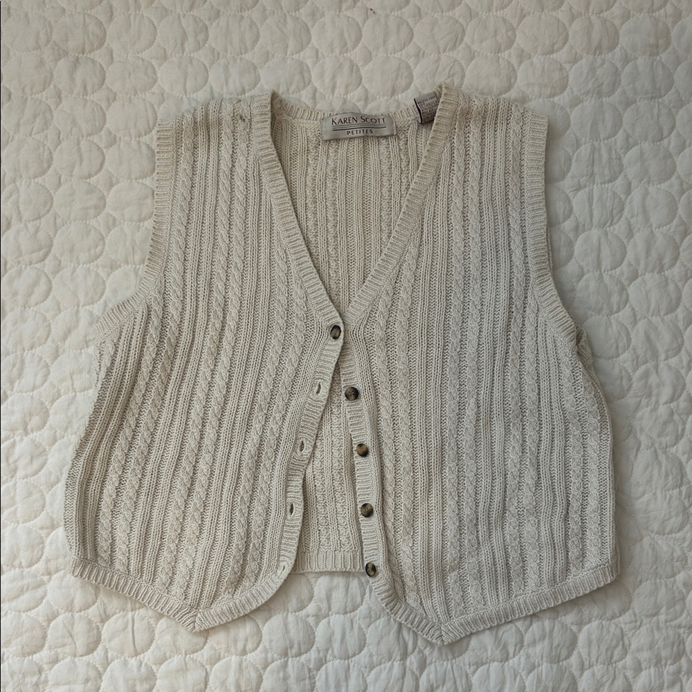 Vintage Karen Scott Women's Beige Button-Up Sweater Vest